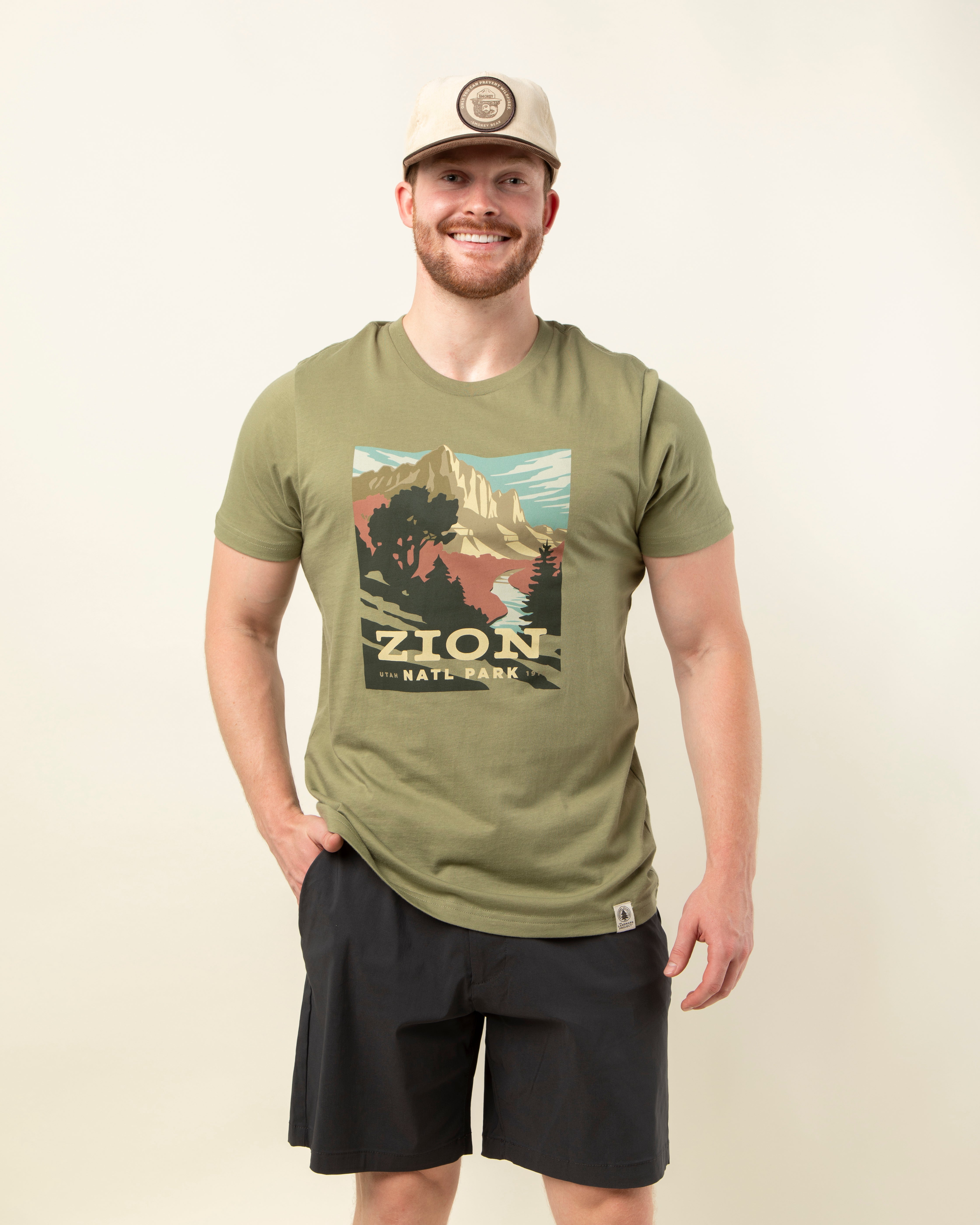 Zion National Park Unisex Short Sleeve Tee – The Landmark Project